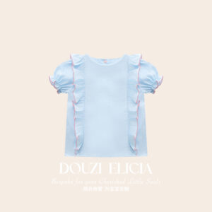 Blue Blouse Mila’s Garden