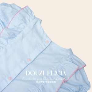 Blue Blouse Mila’s Garden